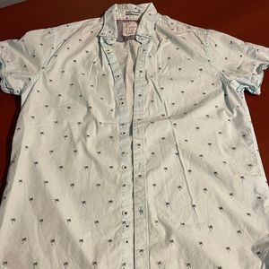 Young mens Sz medium button up.